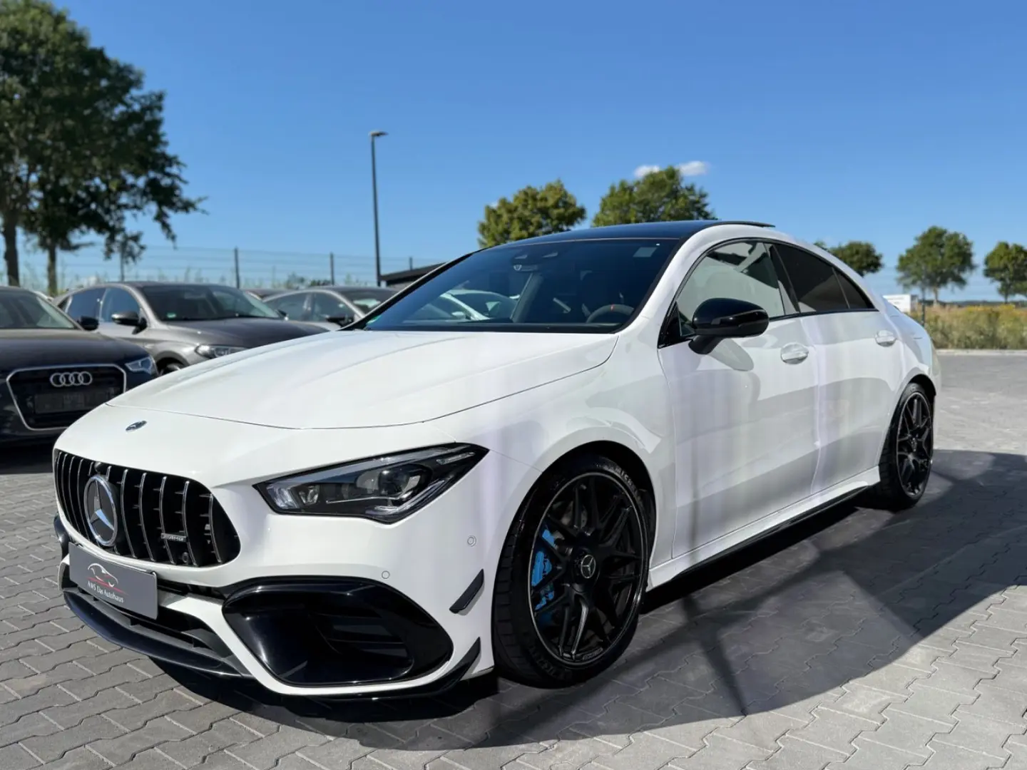 CLA 45 AMG 4Matic Leder Navi Pano  Schalensitze