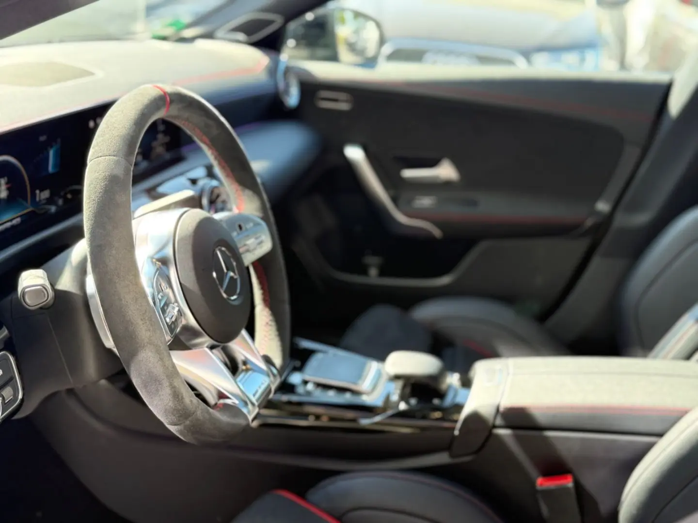 CLA 45 AMG 4Matic Leder Navi Pano  Schalensitze