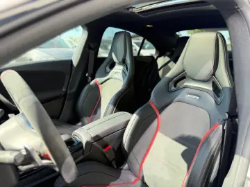 CLA 45 AMG 4Matic Leder Navi Pano  Schalensitze