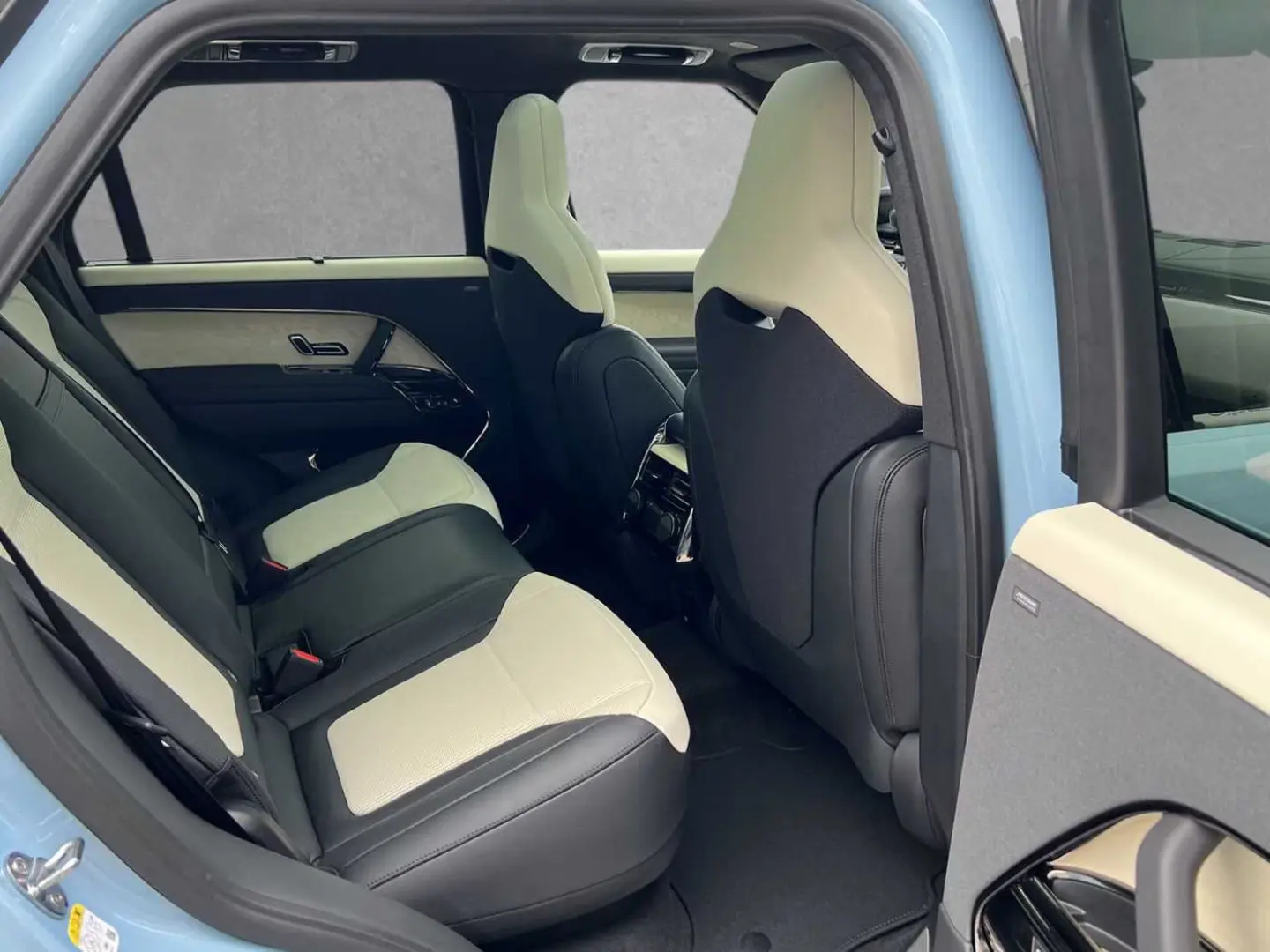 Land Rover Range Rover Sport P635 SV Edition