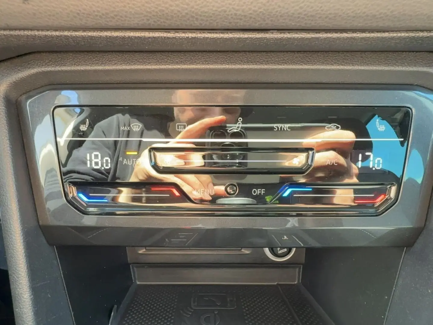 Tiguan 1.5 TSI Move LED Navi PDC SHZ TEMP