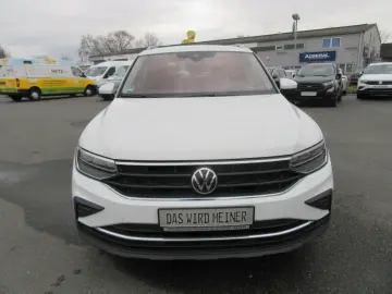 Tiguan Aktive 1.5 NAVI  LED