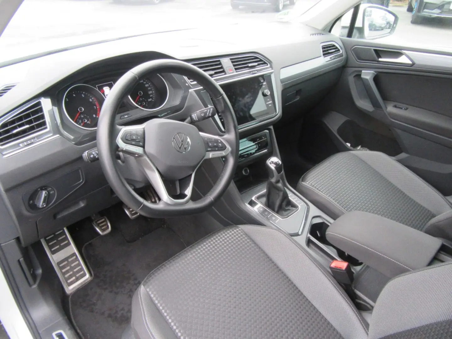 Tiguan Aktive 1.5 NAVI  LED