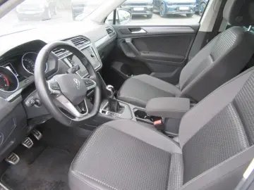 Tiguan Aktive 1.5 NAVI  LED