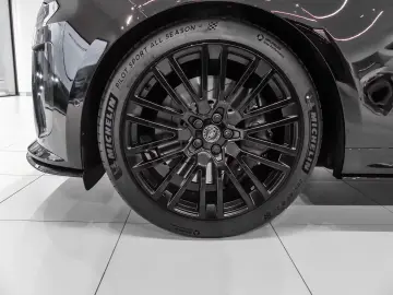 Land Rover Range Rover Sport SV Edition Two P635 4.4 V8 HUD