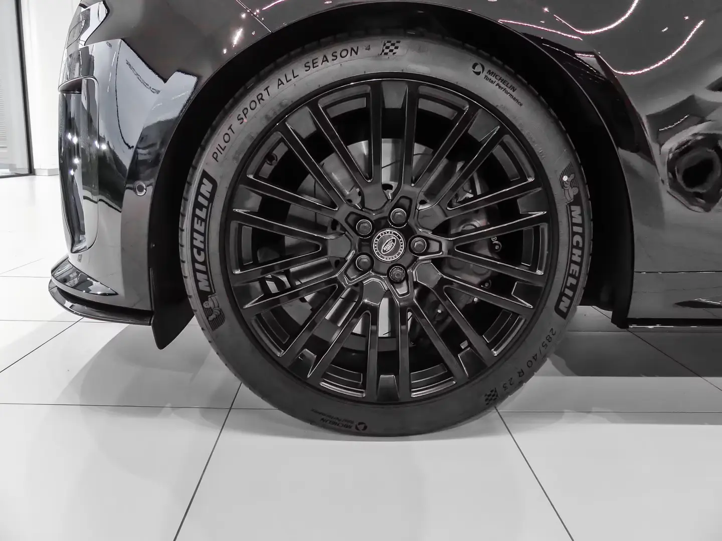 Land Rover Range Rover Sport SV Edition Two P635 4.4 V8 HUD