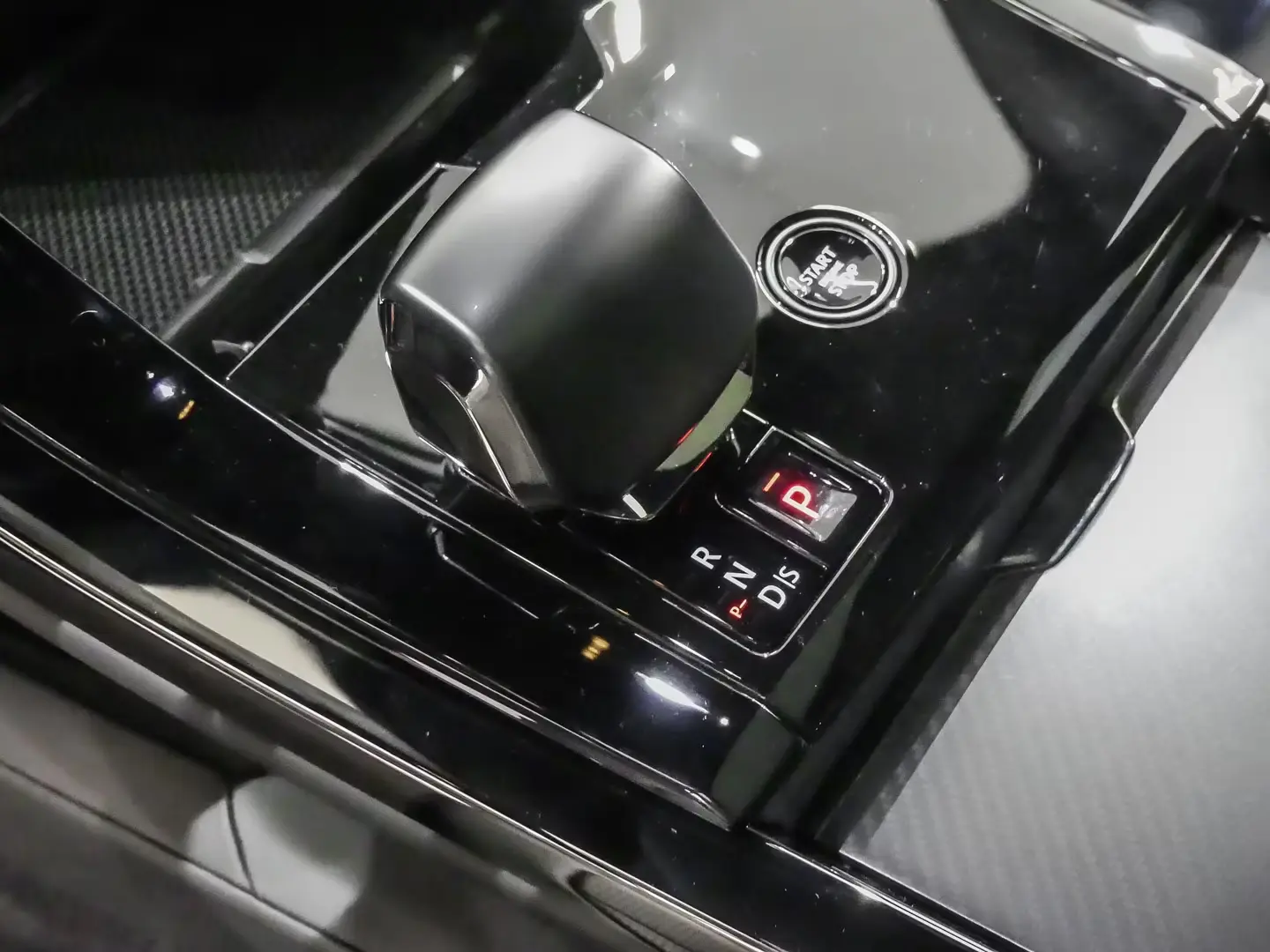 Land Rover Range Rover Sport SV Edition Two P635 4.4 V8 HUD