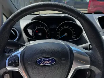 Ford Fiesta 2013 1.0L Benzină