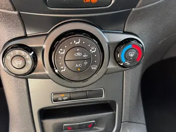 Ford Fiesta 2013 1.0L Benzină