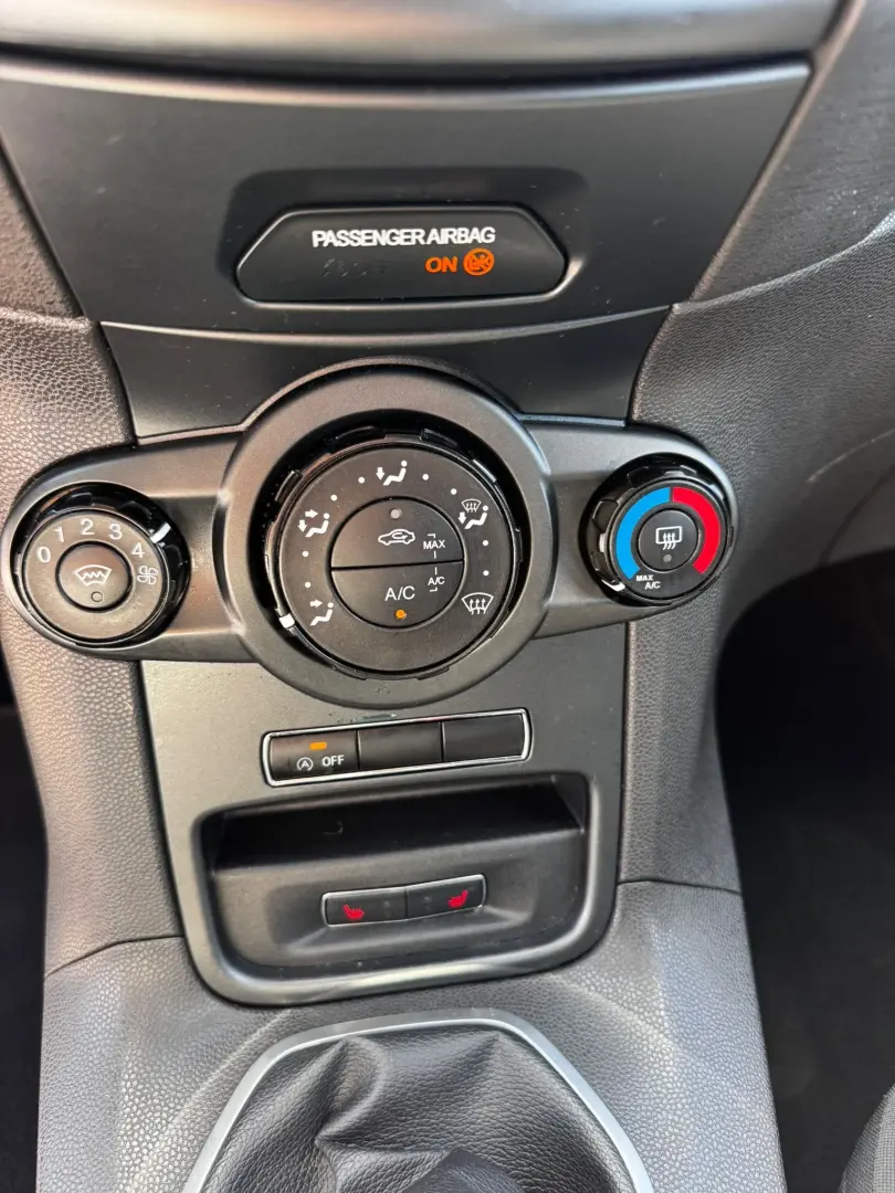 Ford Fiesta 2013 1.0L Benzină
