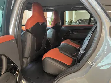 Land Rover Range Rover Sport SV Ediția a doua