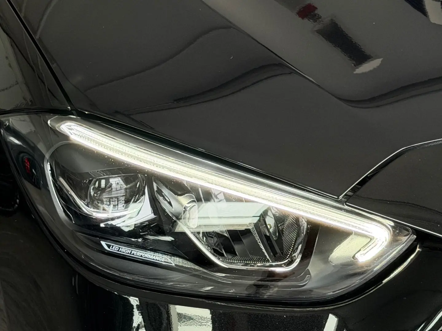 C 300e 9G 3x AMG SPORT LEDER KAMERA MBUX LED 18'