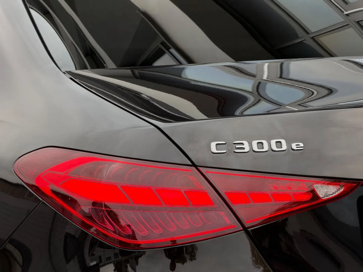 C 300e 9G 3x AMG SPORT LEDER KAMERA MBUX LED 18'