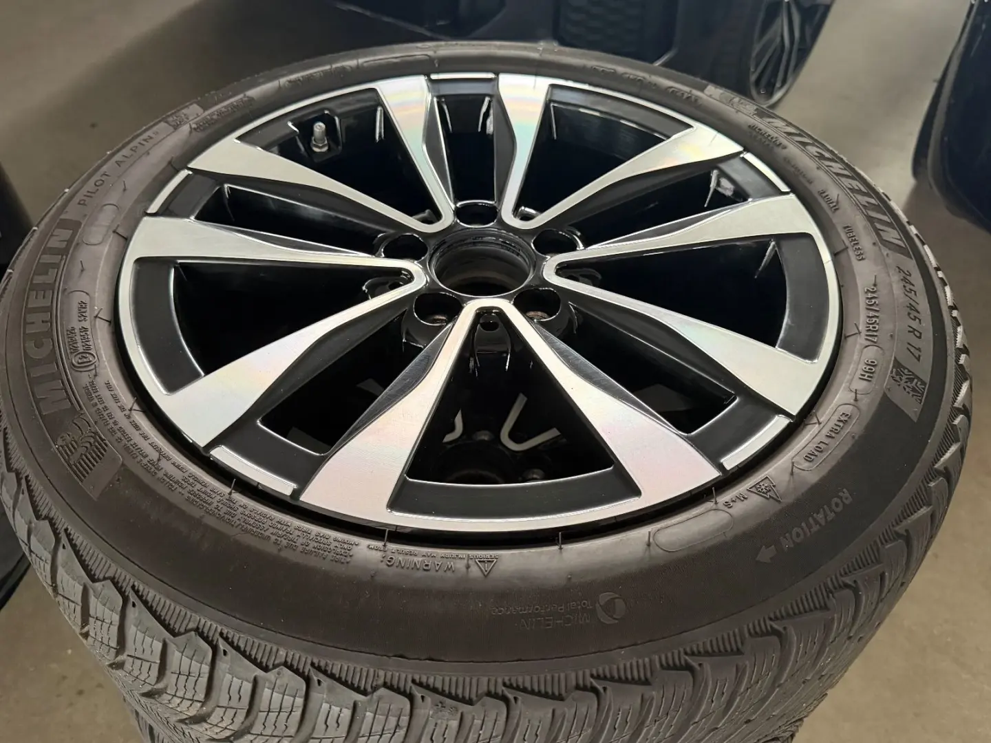 C 300e 9G 3x AMG SPORT LEDER KAMERA MBUX LED 18'