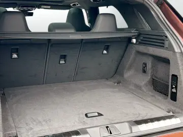 Land Rover Range Rover Sport SV EditionDouă