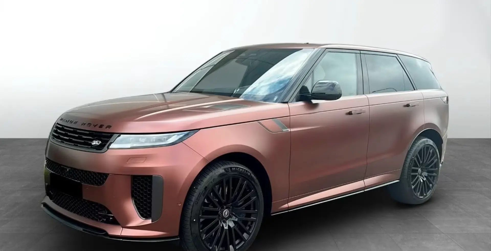 Land Rover Range Rover Sport SV EditionDouă