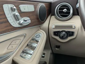 GLC 300d 4Matic Exclusive LED NAVI LEDER ACC SHZ