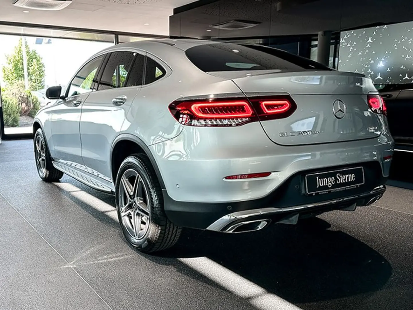 GLC 300 de 4M AMG LED AHK MBUX DISTRONIC HEADUP