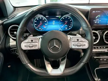 GLC 300 de 4M AMG LED AHK MBUX DISTRONIC HEADUP