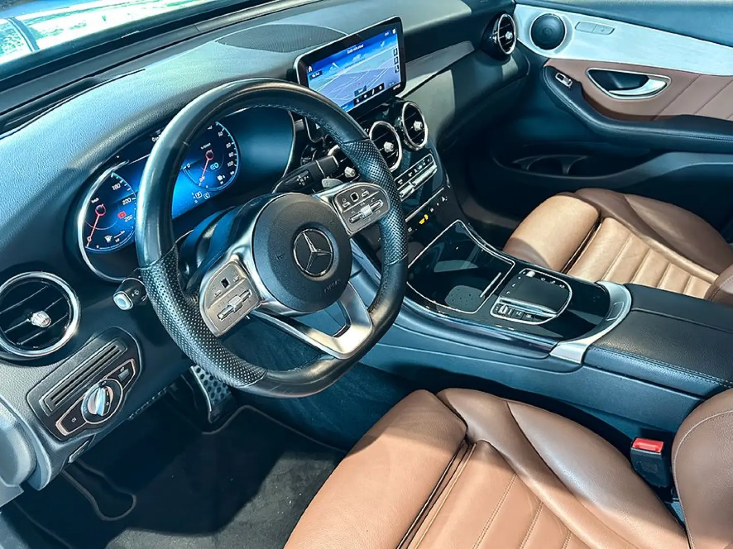 GLC 300 de 4M AMG LED AHK MBUX DISTRONIC HEADUP