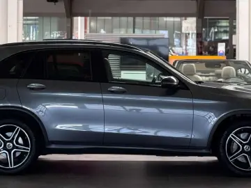GLC 300 GLC 300d 4Matic AMG-Line 1.Hand Pano AHK