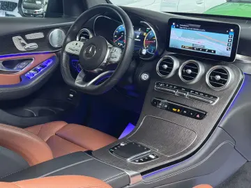 GLC 300 GLC 300d 4Matic AMG-Line 1.Hand Pano AHK