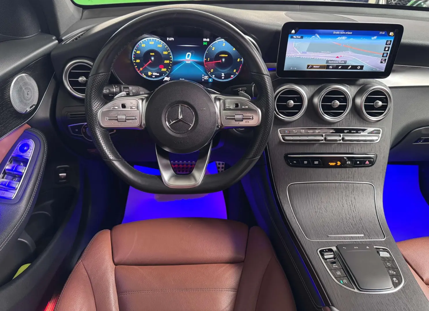 GLC 300 GLC 300d 4Matic AMG-Line 1.Hand Pano AHK