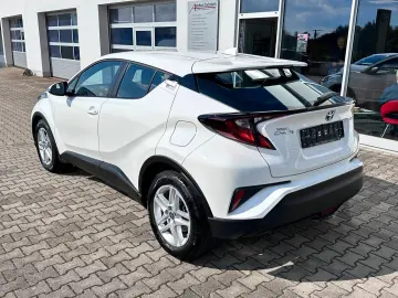 C-HR - 1 8 l Hybrid 4x2 Flow