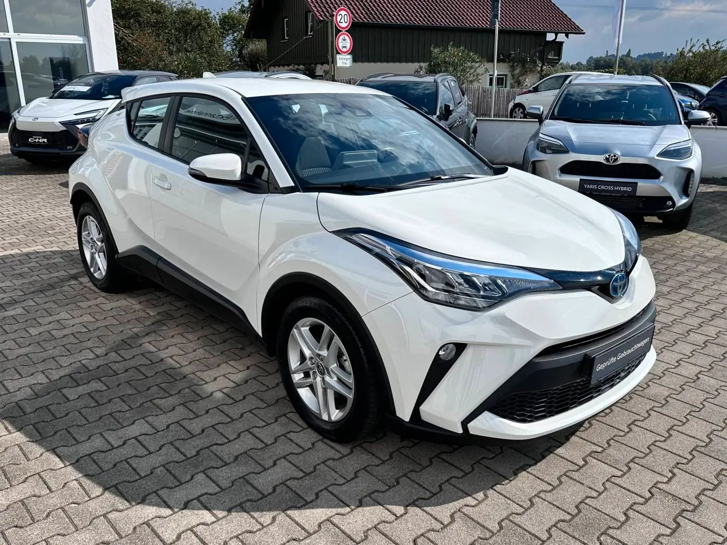 C-HR - 1 8 l Hybrid 4x2 Flow