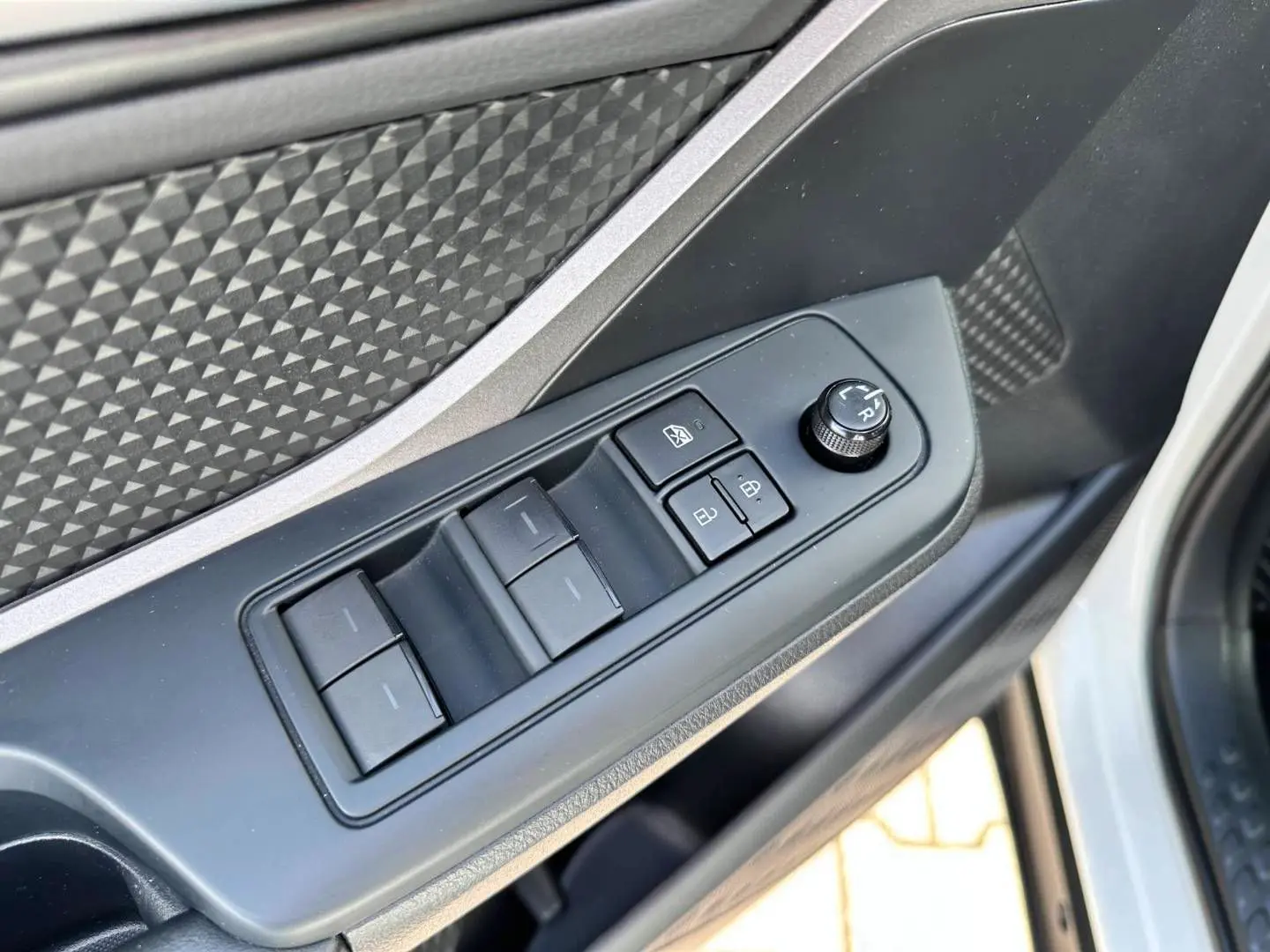 C-HR - 1 8 l Hybrid 4x2 Flow