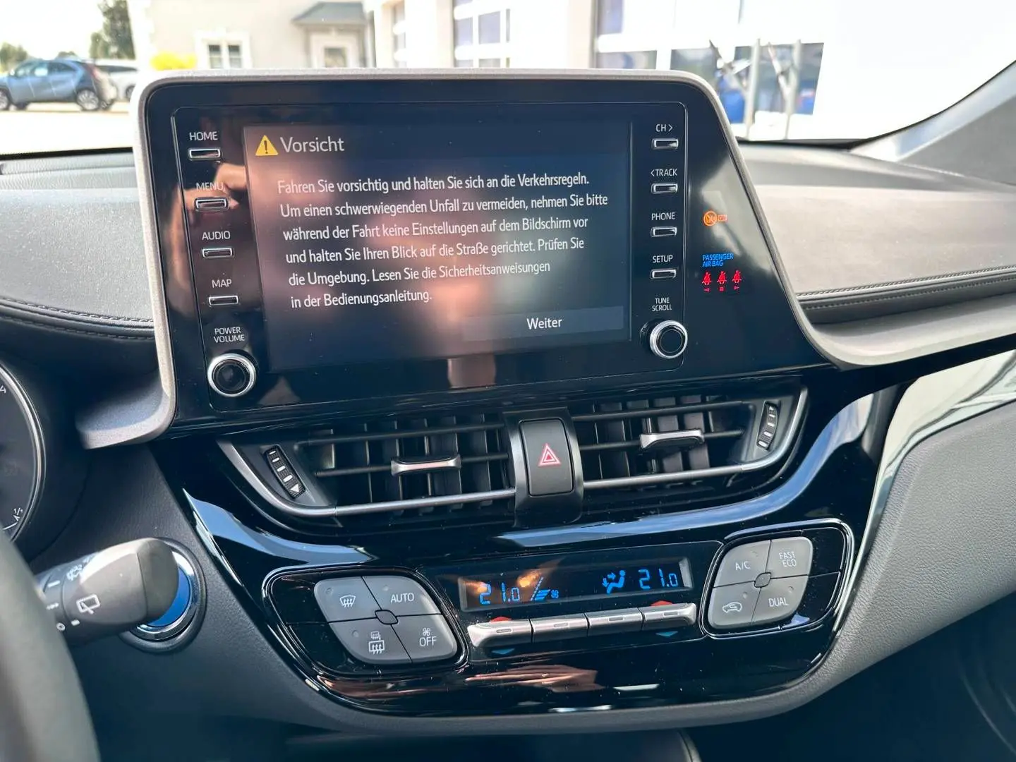 C-HR - 1 8 l Hybrid 4x2 Flow