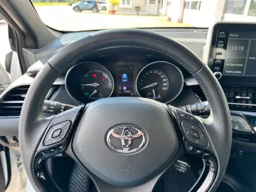 C-HR - 1 8 l Hybrid 4x2 Flow