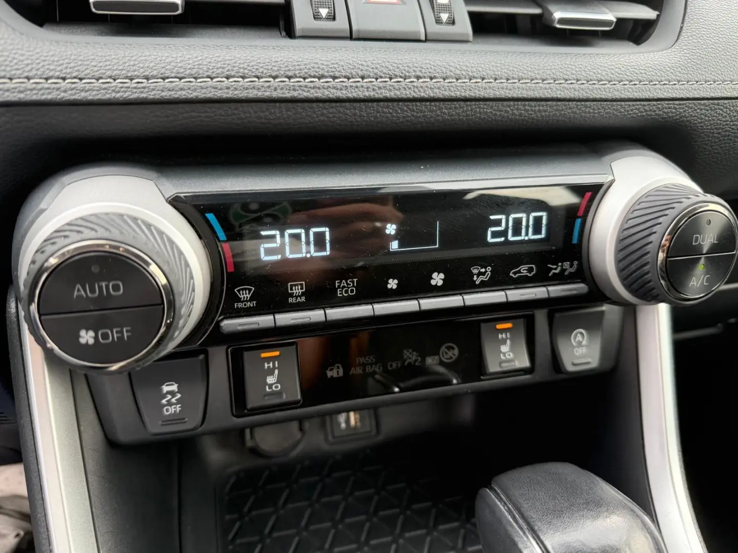 RAV 4 2.0 16V 4x2 Automatik dig. Tacho Cam DAB