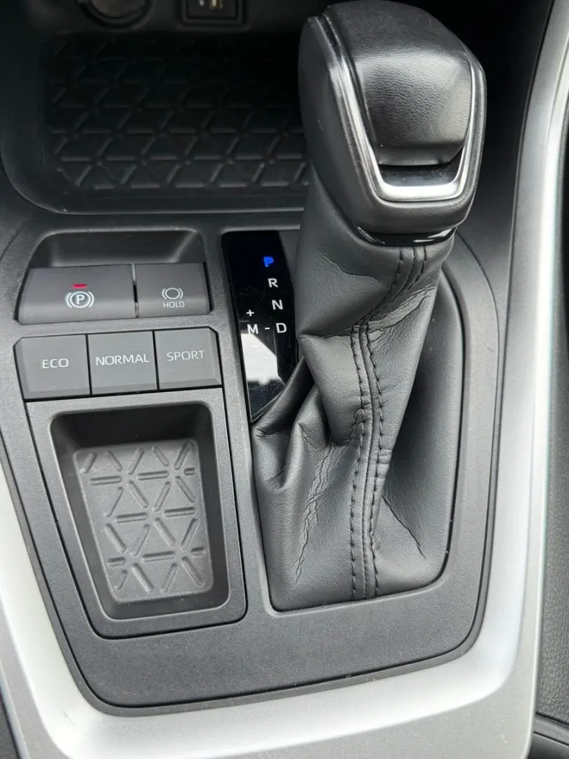 RAV 4 2.0 16V 4x2 Automatik dig. Tacho Cam DAB