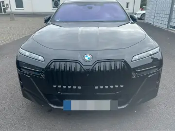 740 Baureihe 7 Lim 740 d xDrive M Sport B&W