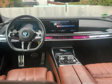 740 Baureihe 7 Lim 740 d xDrive M Sport B&W