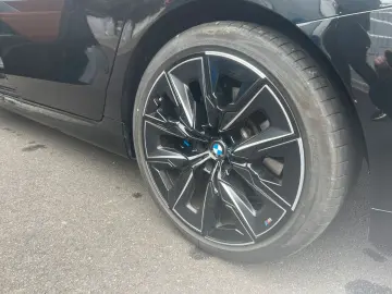 740 Baureihe 7 Lim 740 d xDrive M Sport B&W