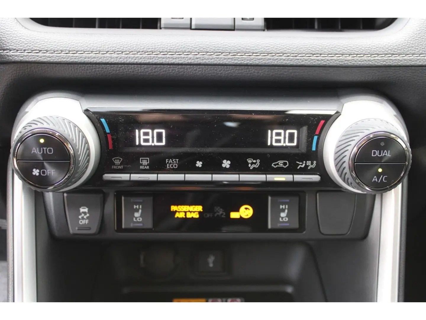 RAV 4 Hybrid 4x2 Team Deutschland TEC-P ACAA !!