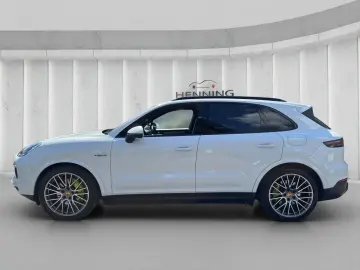 Cayenne E-Hybrid Platinum BOSE PANO Approved 21