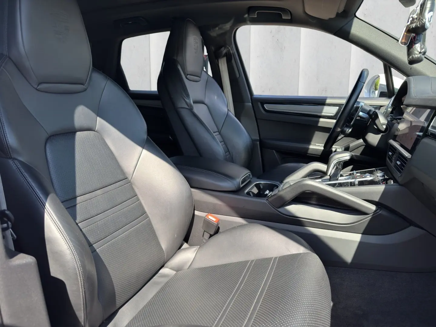 Cayenne E-Hybrid Platinum BOSE PANO Approved 21