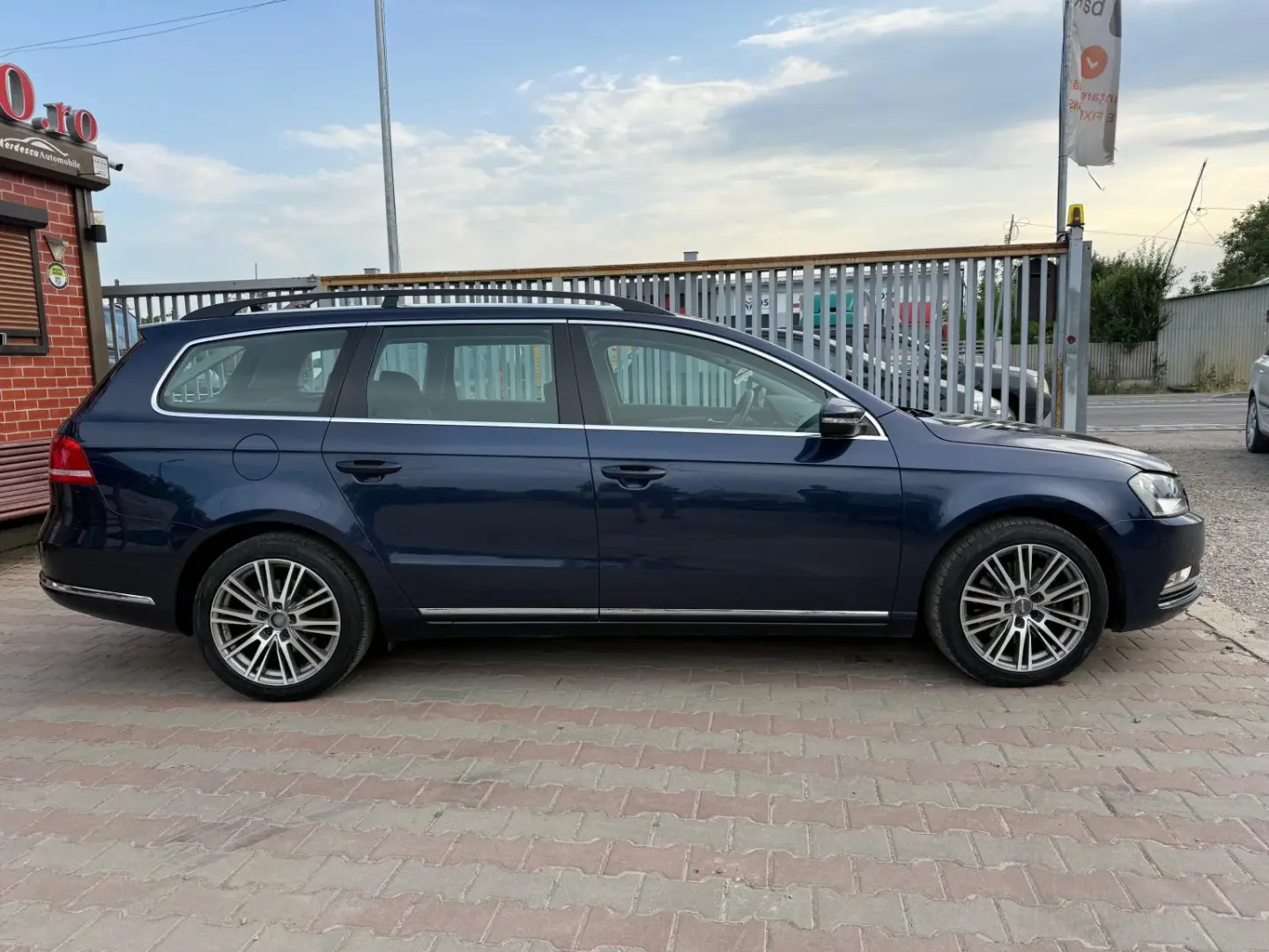 Volkswagen Passat 2012 1.4L Benzină