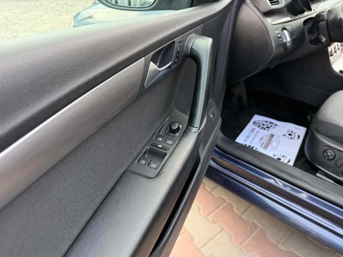 Volkswagen Passat 2012 1.4L Benzină