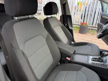 Volkswagen Passat 2012 1.4L Benzină