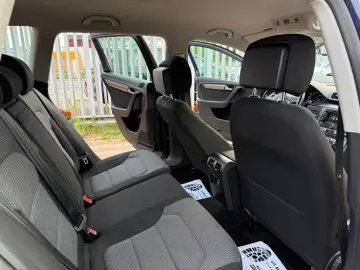 Volkswagen Passat 2012 1.4L Benzină