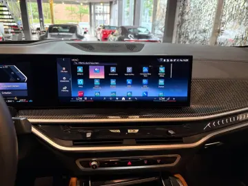 X6 40i xDrive M Sport~PANO SKY~SOFT CLOSE~H&K~