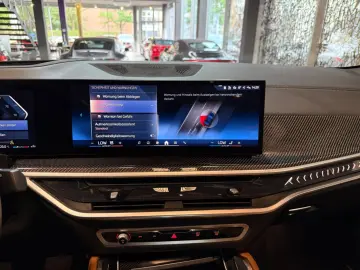 X6 40i xDrive M Sport~PANO SKY~SOFT CLOSE~H&K~
