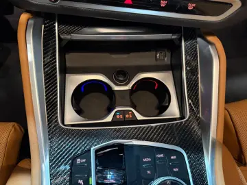 X6 40i xDrive M Sport~PANO SKY~SOFT CLOSE~H&K~