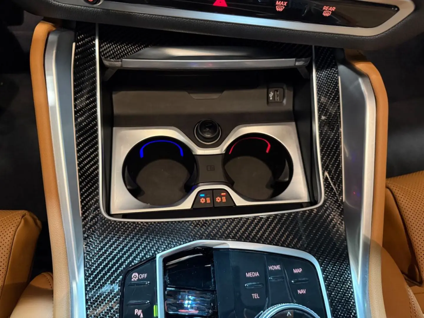 X6 40i xDrive M Sport~PANO SKY~SOFT CLOSE~H&K~