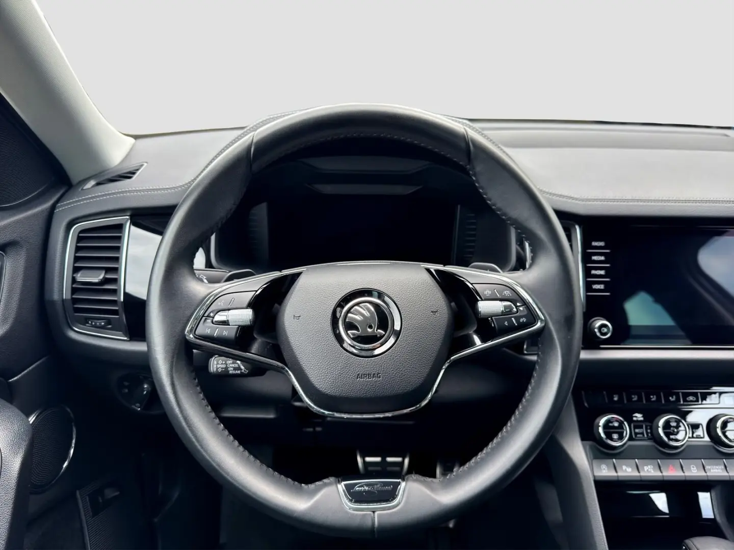 Kodiaq L&K 4x4 AHK KESSY APP-CAR ACC MATRIX VIRT