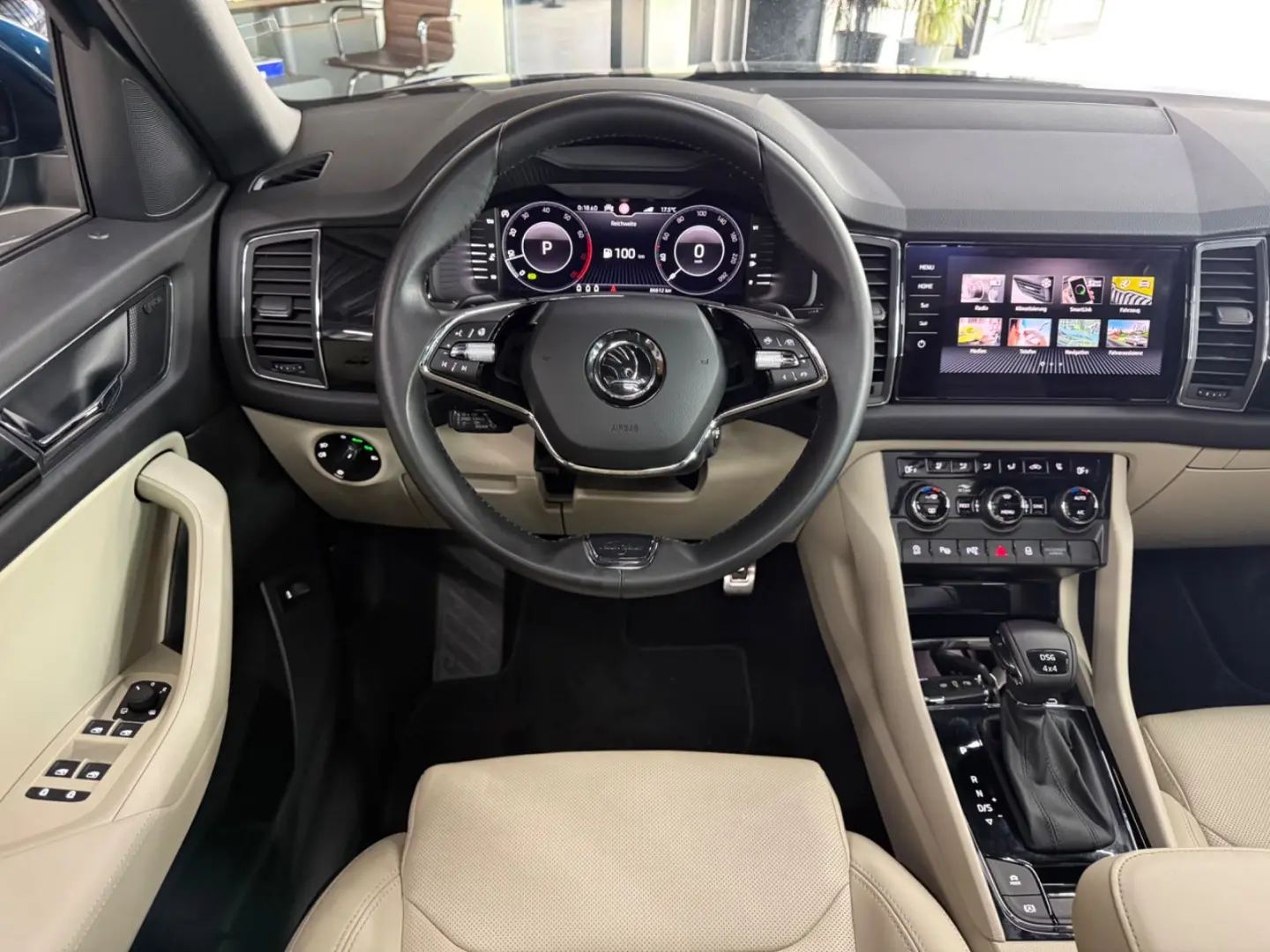 Kodiaq 2.0 TSI  Laurin&Klement  4x4 DSG PANO AHK